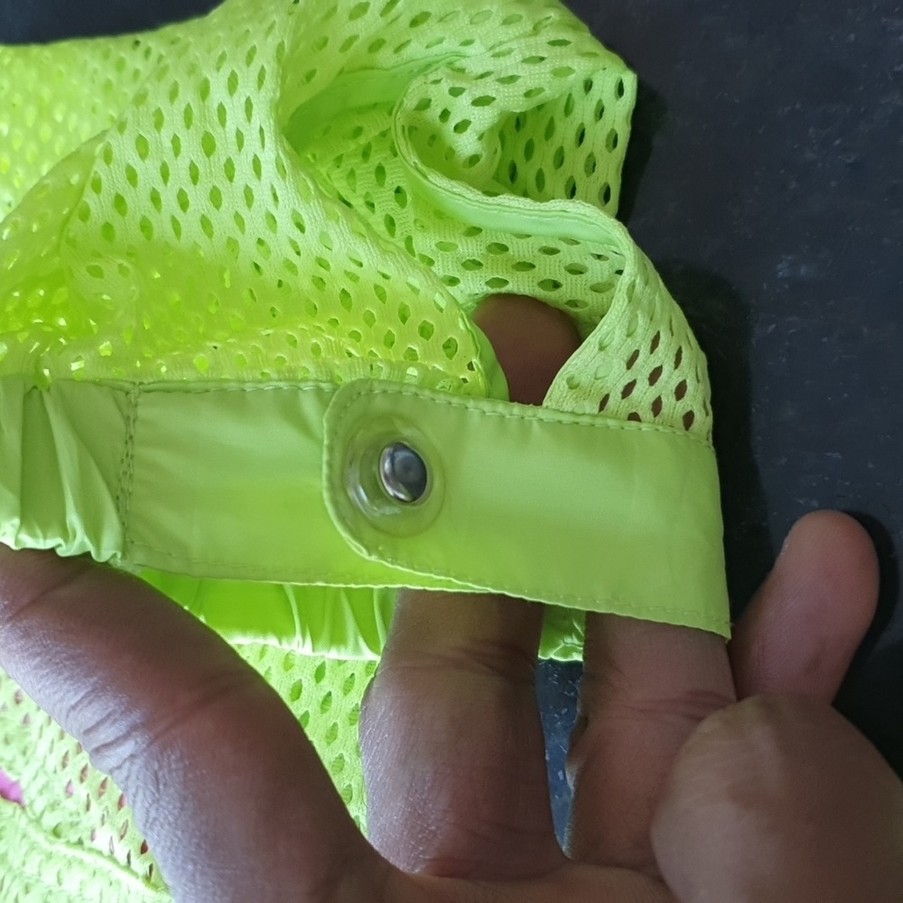 Beautiful Unisex Neon Windcheater Condition 9:10 - Picture 9 of 12